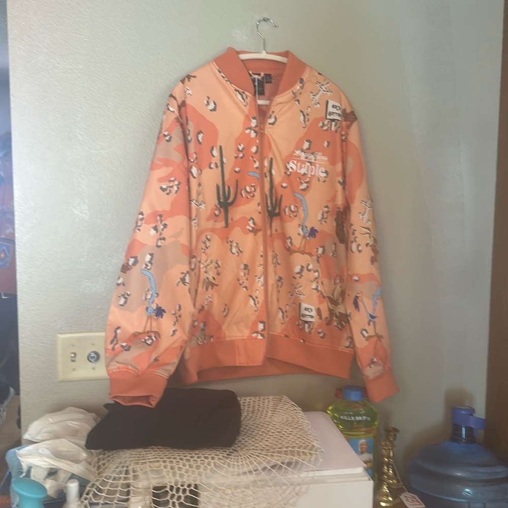 Luney Tunes silkish jacket. Xlrg orange with various colors